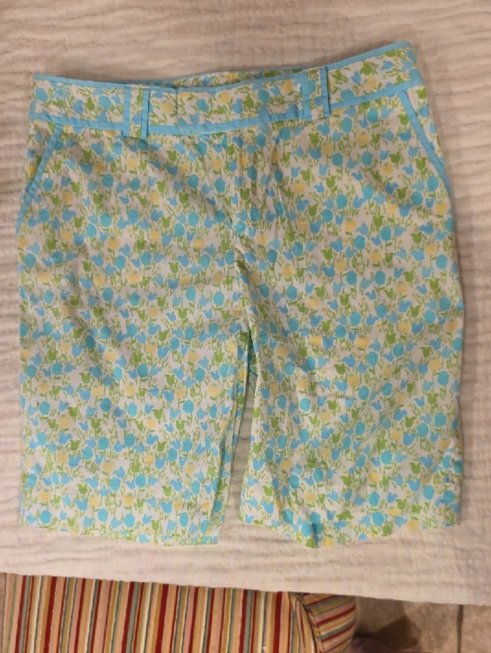 Lilly Pulitzer Blue & Green Floral Bermuda Shorts Size 4